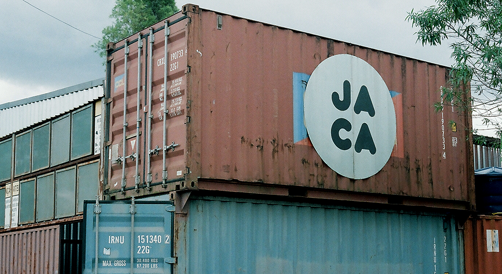 (c) Jaca.center